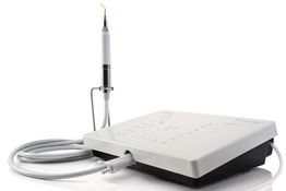 Praxis für Mund-, Kiefer- und Gesichtschirurgie mit Piezosurgery-Ultraschall-Gerät statt Bohrer